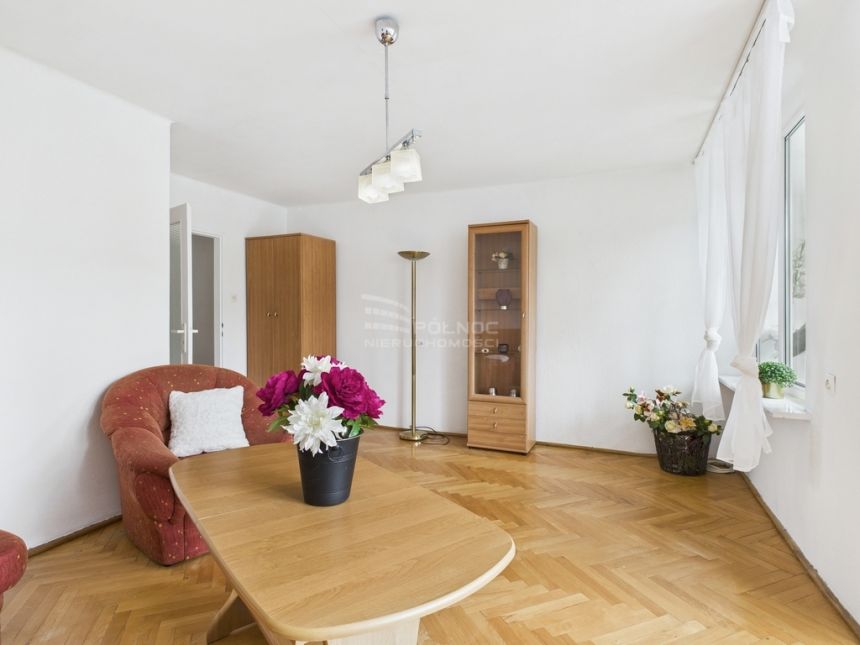 3 pokoje z oddzielną kuchnią i balkonem miniaturka 8