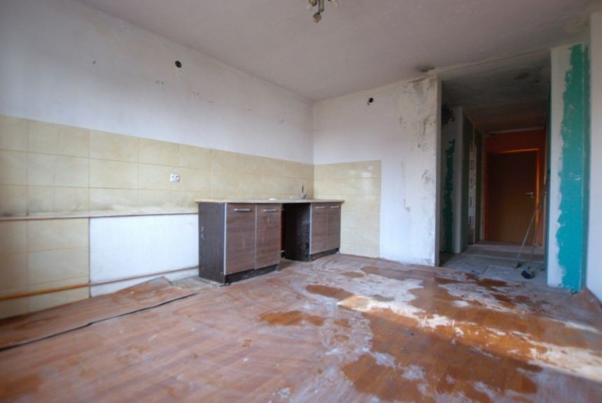Dom Piekoszów 67 m2, działka 972 m2 miniaturka 7