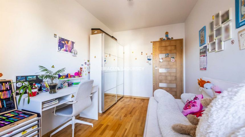 Nowoczesny salon 40m2/2balkony/garaz/piwnica miniaturka 14