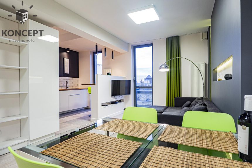 Apartament z tarasem w centrum miasta miniaturka 4