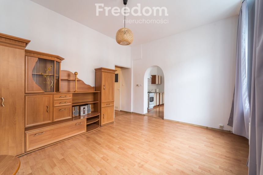Sprzedam 3 pokojowe  mieszkanie w Centrum Chojnic miniaturka 3