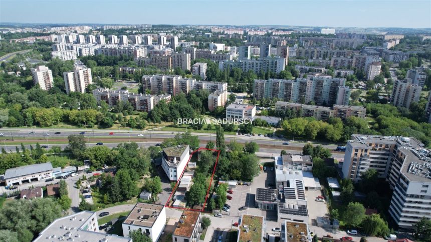 Kraków, Czyżyny - Aleja Jana Pawła II miniaturka 17