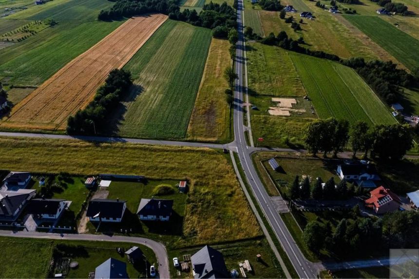 Wiązownica, 117 000 zł, 13.78 ar, woda w drodze miniaturka 3