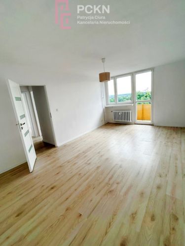 Wyremontowane 2 pokoje z balkonem, 47 m², Dambonia