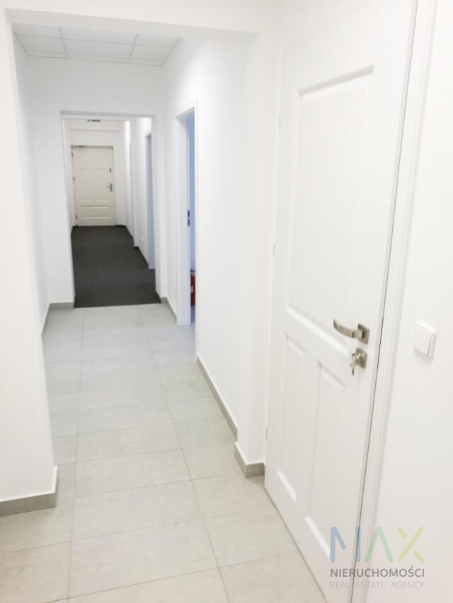 Przestronny lokal w pięknej kaminicy i miejcu miniaturka 14