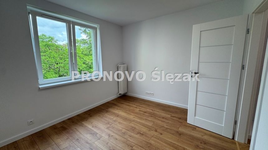 Luksusowe 2 pokoje z balkonem i zielenią ul.Zdrowa miniaturka 10