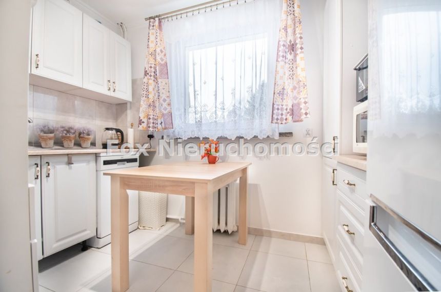 Zadbane 2 pokoje z balkonem w niskim bloku miniaturka 5