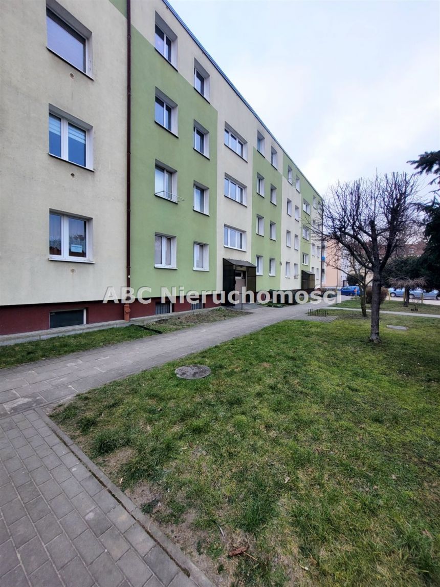 Piła Śródmieście, 1 400 zł, 37.9 m2, w bloku miniaturka 14