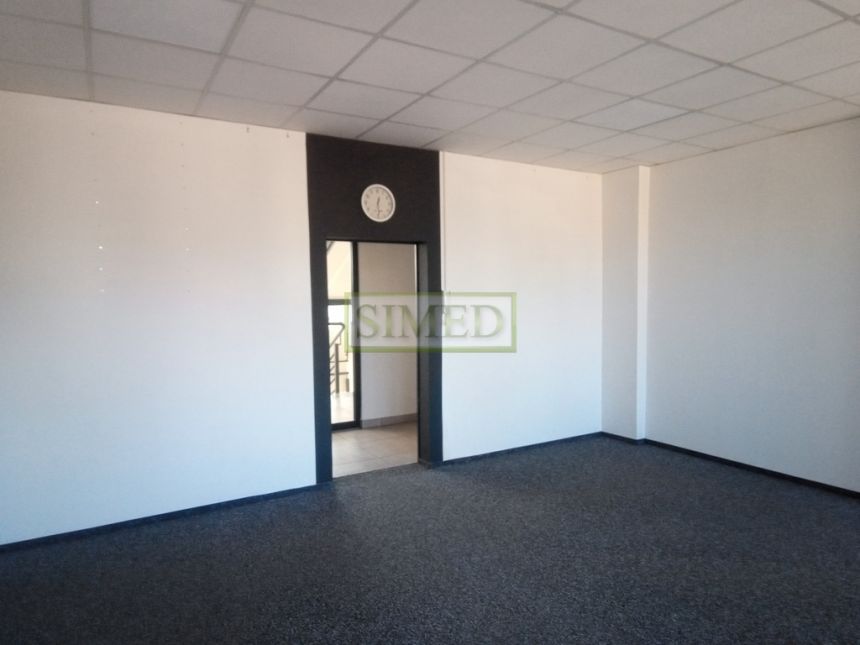 38 m 2 biuro ,dobry dojazd ,parking,dostęp 24h miniaturka 2