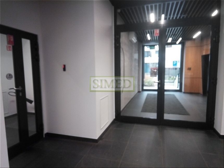 Recepcja ,dostęp 24h ,budynek pofabryczny ,wys 4,5 miniaturka 2
