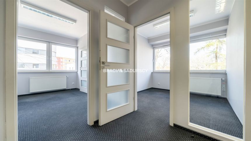 Lokal / biuro / usługi / ul. Centralna miniaturka 8