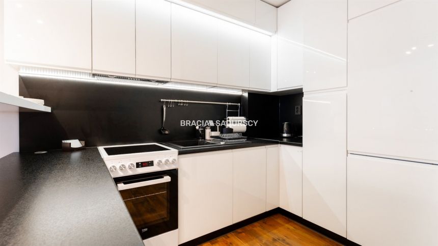 2 pokoje, balkon, Pilotów – nowoczesne i ciche miniaturka 9