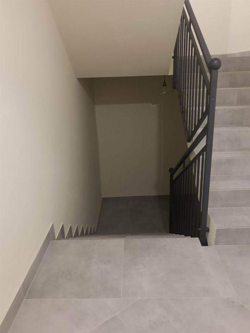 LOKAL UŻYTKOWY - 222,44 M2 - PLAC BOHATERÓW GETTA miniaturka 7