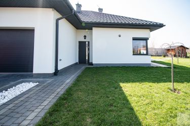 Nowoczesny dom w zacisznej okolicy