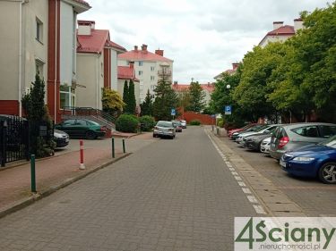 GOCŁAW, 3 POKOJE, GARAZ - CICHE OSIEDLE