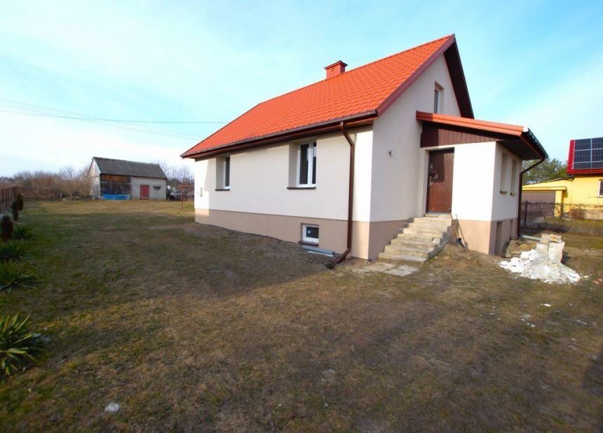 Dom Piekoszów 67 m2, działka 972 m2 - zdjęcie 1