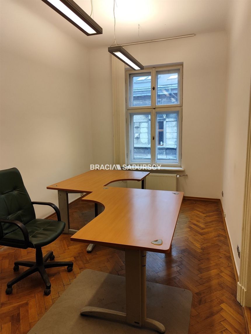 Kraków Stare Miasto, 2 500 zł, 43.8 m2, pietro 2 miniaturka 2