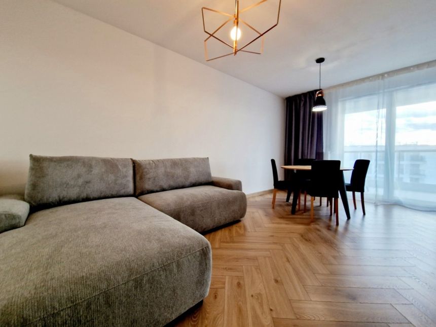 DĄBIE- 2 POKOJE - TARAS - GARAŻ - 40 M2 - 6 PIĘTRO miniaturka 3