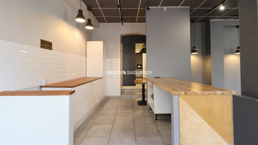 Tarnów, 7 317 zł, 267.99 m2, do adaptacji miniaturka 12