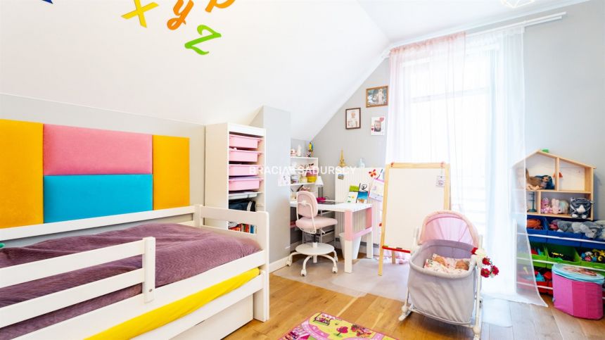 Garaż, ogród i świetna komunikacja. 5 pokoi, 130m2 miniaturka 29