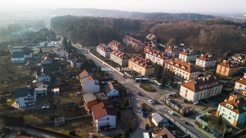 Bielany - działka 7 ar, dom do remontu -super cena miniaturka 25
