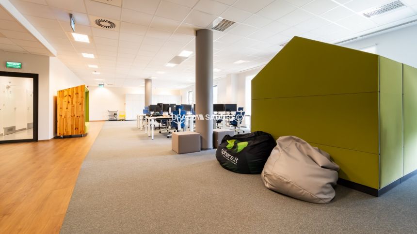 powierzchnia biurowa w nowoczesnym biurowcu miniaturka 39