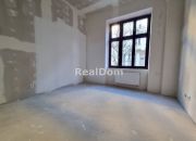 Kawalerka w centrum w stanie deweloperskim miniaturka 2