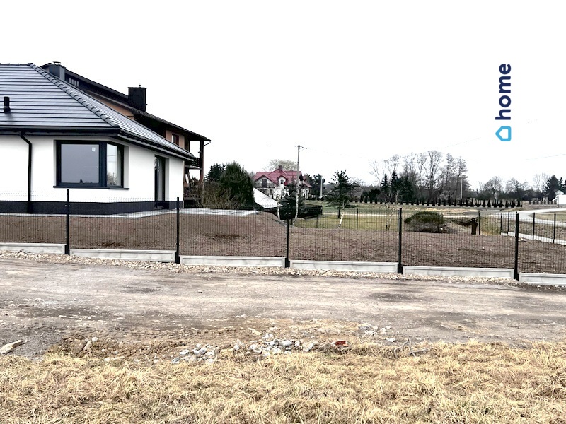 Dom wolnostojący - garaż oraz wiata. duża działka miniaturka 5