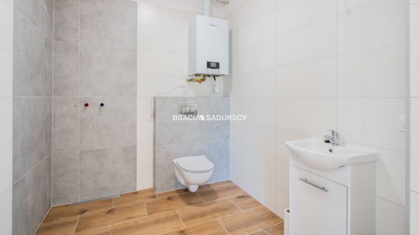 Lokal usługowy z miejscami parkingowymi miniaturka 7