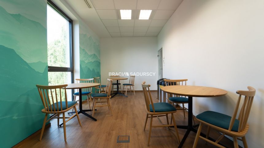 powierzchnia biurowa w nowoczesnym biurowcu miniaturka 27