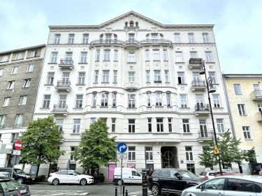 Mieszkanie na biuro w przedwojennej kamienicy