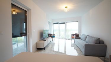 Wynajem apartament 76m2. 3 pokoje z tarasem
