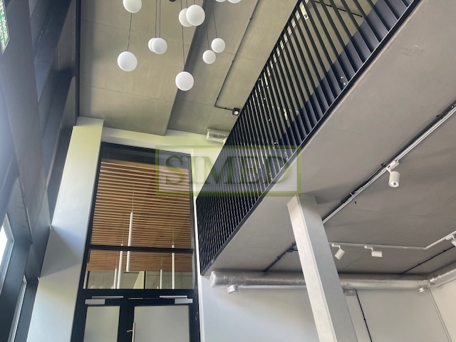 Parter , witryna , reprezentacyjny apartamentowiec miniaturka 10