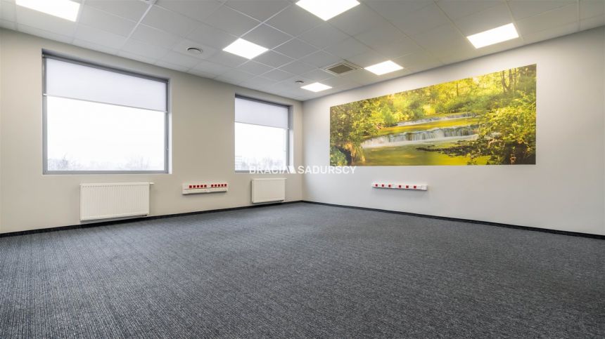 Powierzchnia biurowa z parkingiem  - 400m2 miniaturka 23