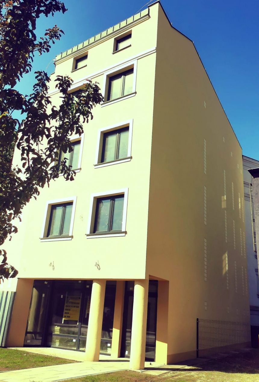 LOKAL USŁUGOWY NA WYNAJEM-UL.KRAKUSA-222,44M2 - zdjęcie 1