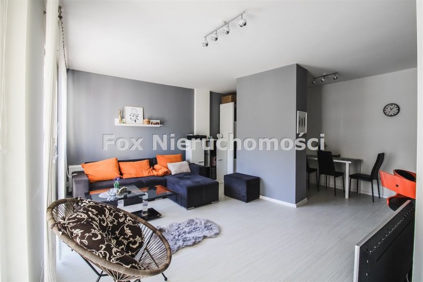 Piękne 2 pokojowe mieszkanie z balkonem w Centrum miniaturka 3