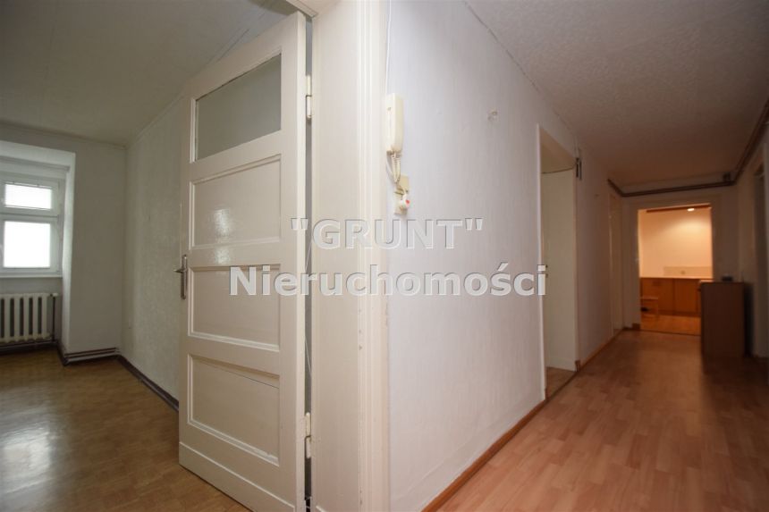 Przestronne mieszkanie na ul. Śródmiejskiej miniaturka 12