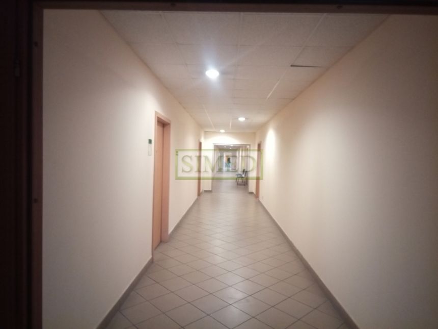 Biuro ochrona winda parking dostęp 24h miniaturka 3