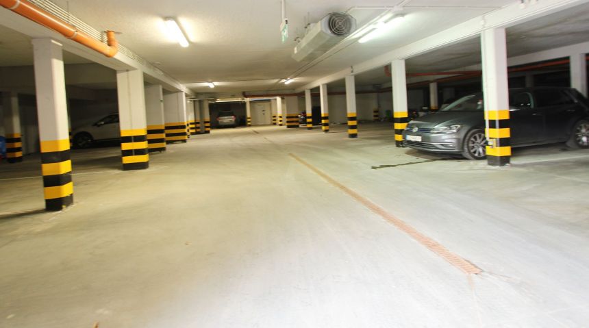Salon z aneksem kuchennym, duży balkon + piwnica+miejsce parkingowe w hali miniaturka 11
