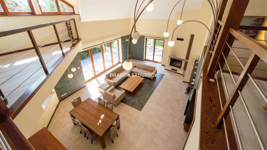 Rezydencja 420m2, 28 arów, 8 pokoji miniaturka 9