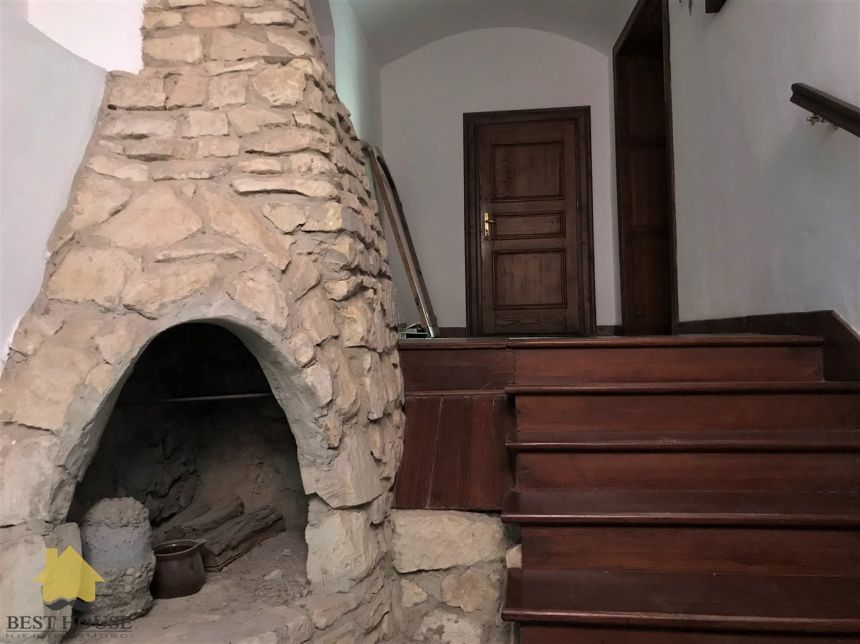 LOKAL W ZABYTKOWEJ KAMIENICY NA STARYM MIEŚCIE miniaturka 4