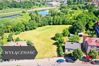 działka inwestycyjna Lipno z budynkiem