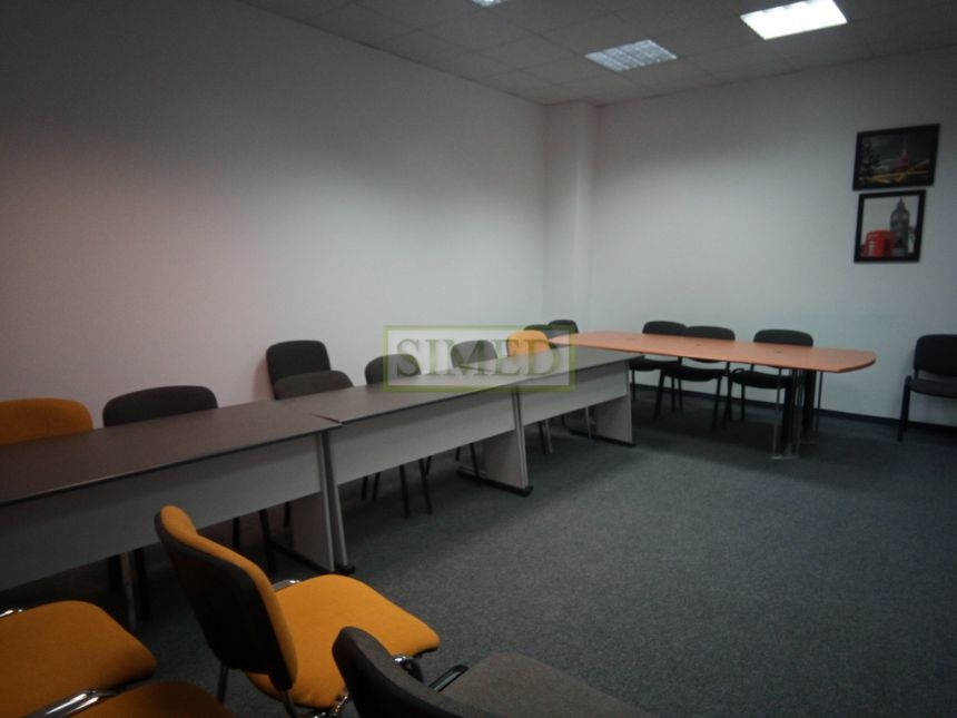 Pokój ok 50 m 2 ,ochrona, monitoring, parking miniaturka 8