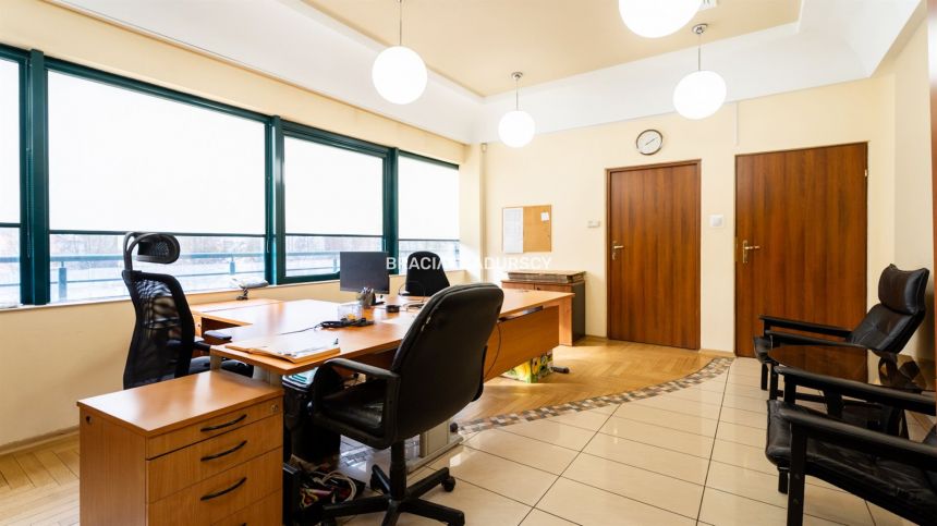 komfortowe biuro 90 m² dla firm miniaturka 2