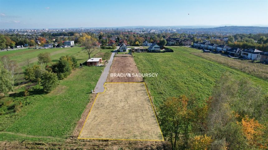 Atrakcyjna działka budowlana w Krakowie-Bronowice miniaturka 3