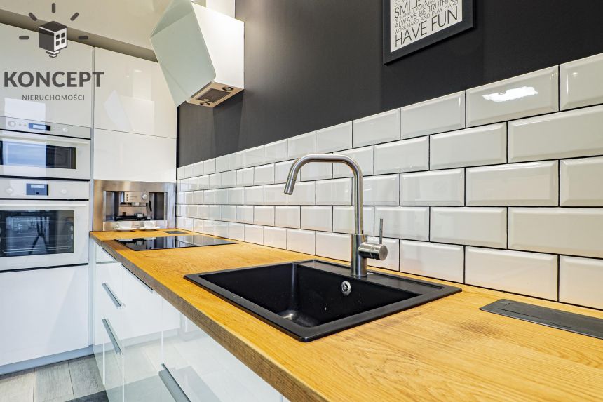 Apartament z tarasem w centrum miasta miniaturka 8