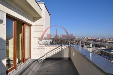 Apartament trzy pokojowy na 12 piętrze
