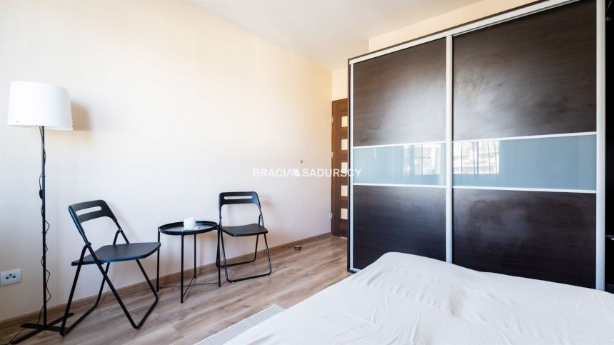 Komfortowy apartament 3 pok. z parkingiem gratis miniaturka 5