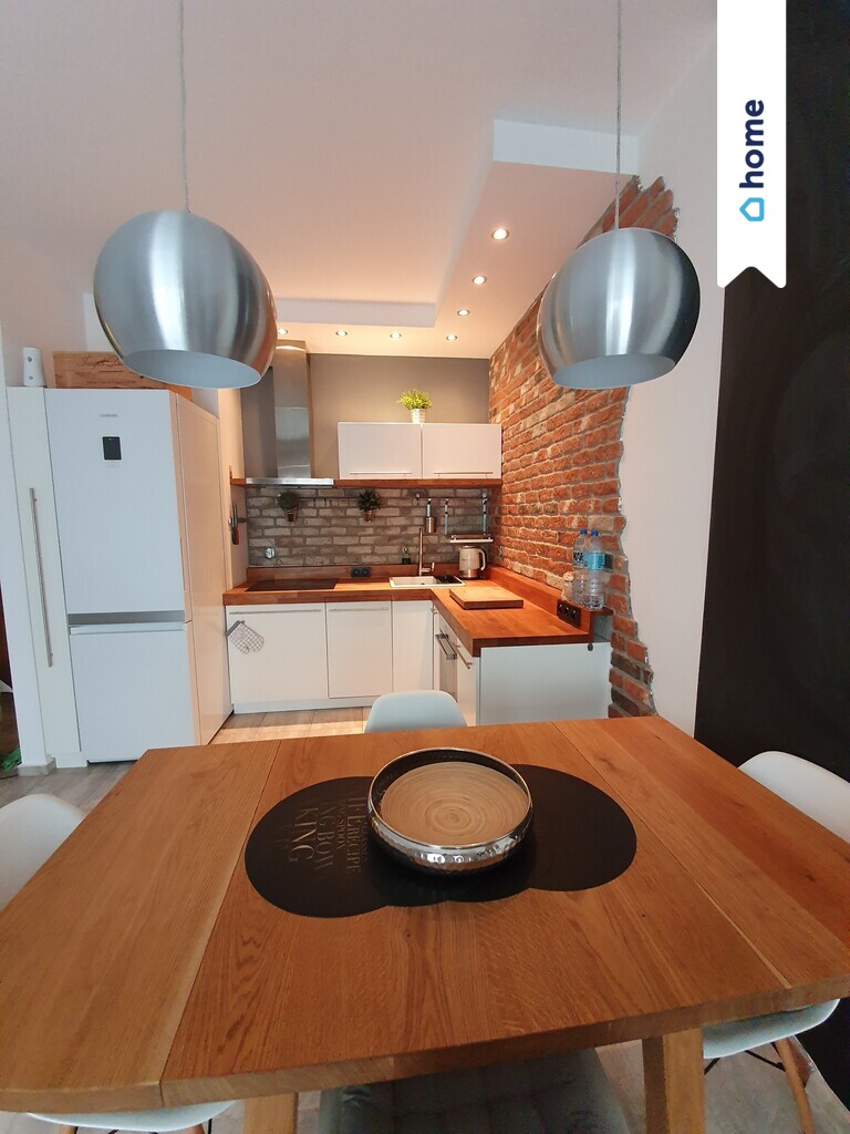 Ładne 2 pokoje, bliskość stacji tramwajowej.   WAT miniaturka 8