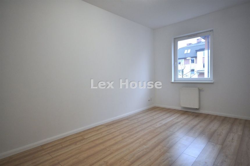 Mieszkanie po remoncie z ogródkiem miniaturka 2